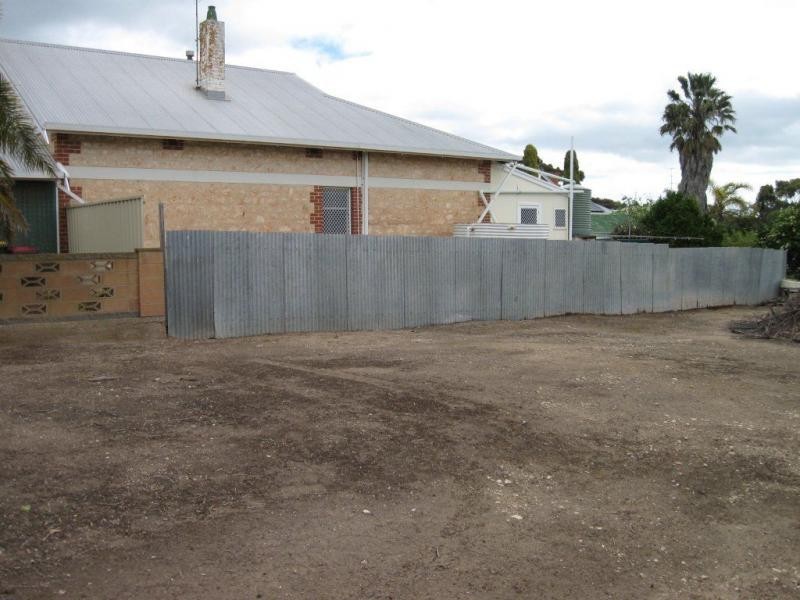 18 Caroline Street, Maitland SA 5573
