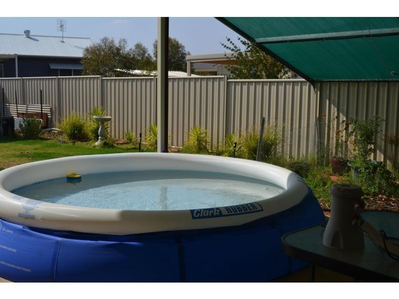 11 Callitris Circuit, Roxby Downs SA 5725