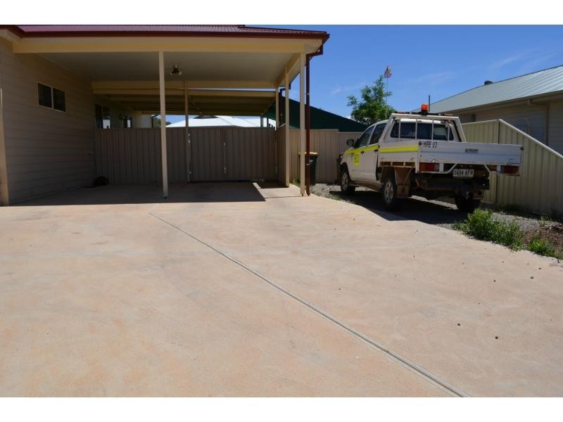 11 Callitris Circuit, Roxby Downs SA 5725