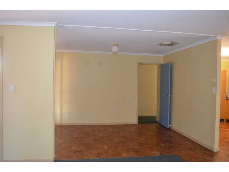 16 Melaleuca Court, Roxby Downs SA 5725