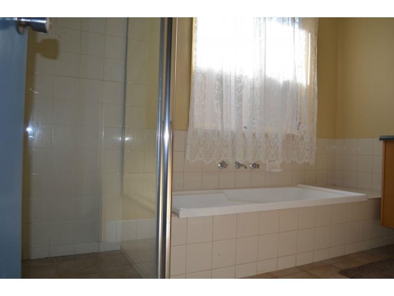 16 Melaleuca Court, Roxby Downs SA 5725