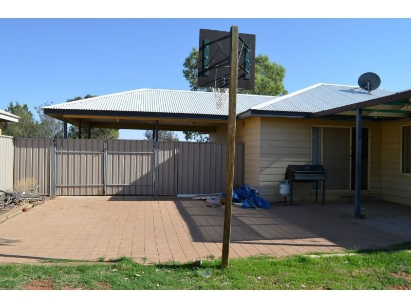 16 Melaleuca Court, Roxby Downs SA 5725
