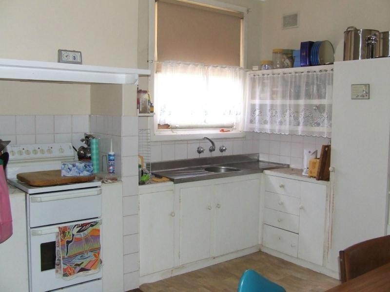 13 Lyons Street, Crystal Brook SA 5523