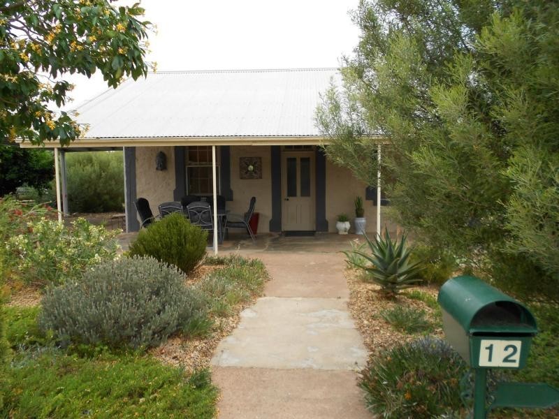 12 Cambridge Street, Jamestown SA 5491