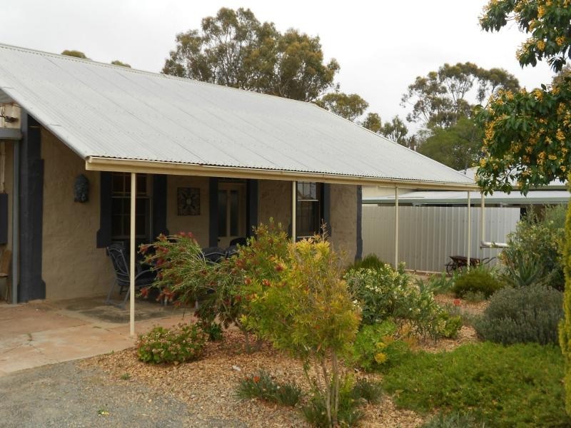 12 Cambridge Street, Jamestown SA 5491