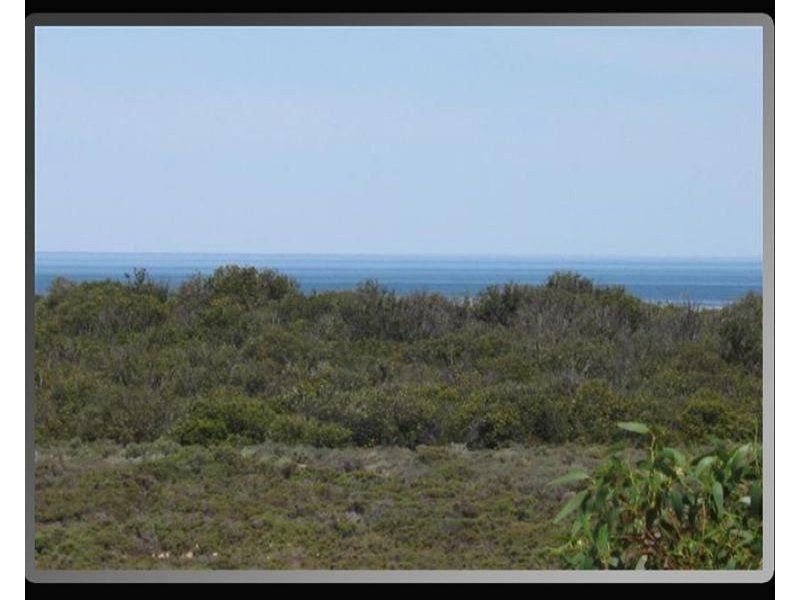 24 Mesnil Drive, Port Clinton SA 5570