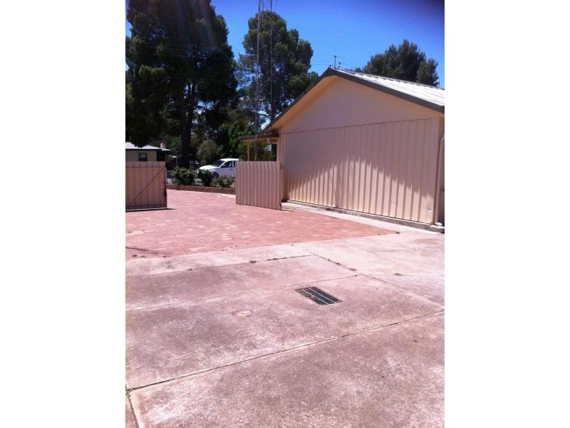 5 Gadd Avenue, Crystal Brook SA 5523