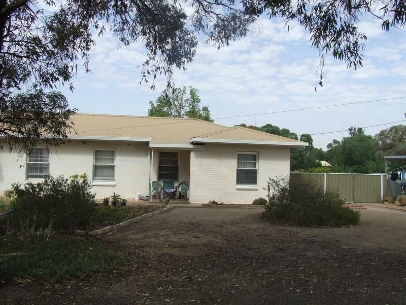 8-10 Giles Street, Crystal Brook SA 5523