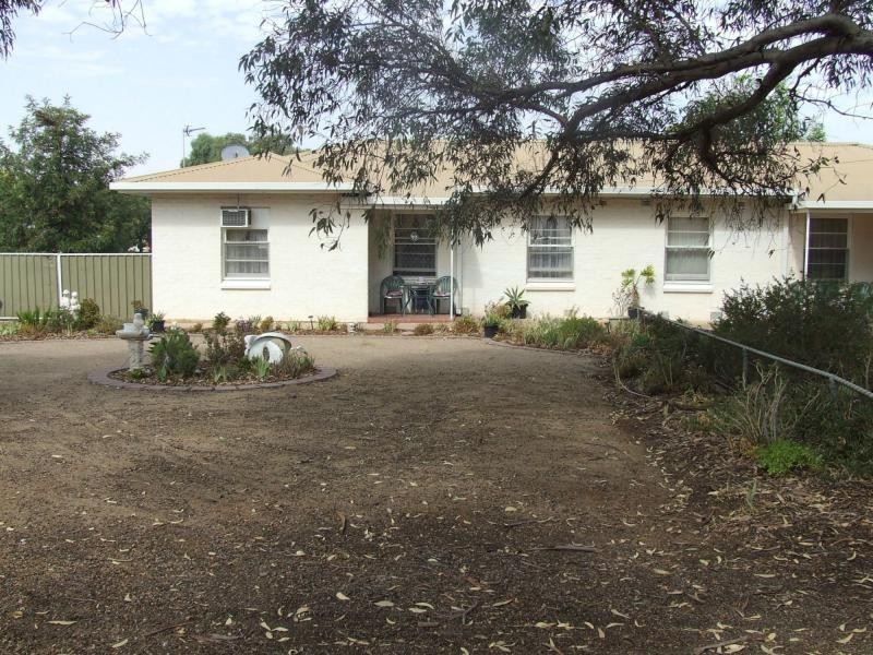 8-10 Giles Street, Crystal Brook SA 5523