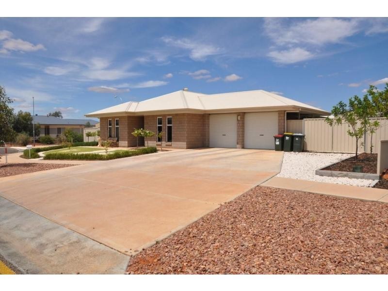 76 Tiliqua Crescent, Roxby Downs SA 5725