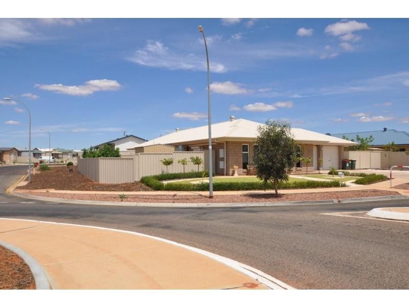 76 Tiliqua Crescent, Roxby Downs SA 5725