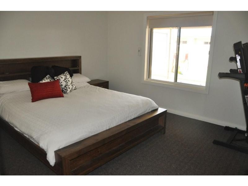 76 Tiliqua Crescent, Roxby Downs SA 5725