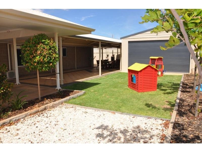 76 Tiliqua Crescent, Roxby Downs SA 5725