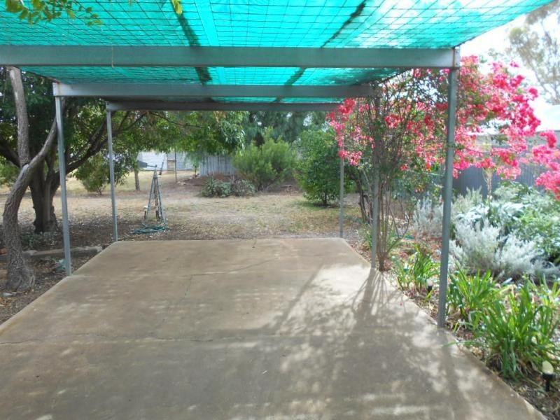 11 Eyre Road, Crystal Brook SA 5523