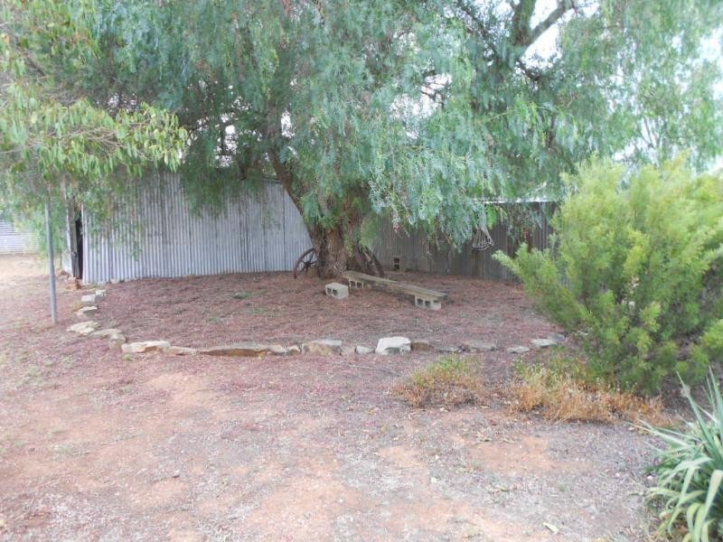 11 Eyre Road, Crystal Brook SA 5523