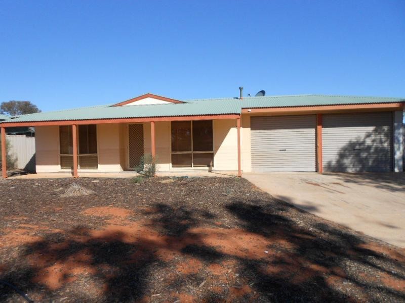 56 Hermit Street, Roxby Downs SA 5725