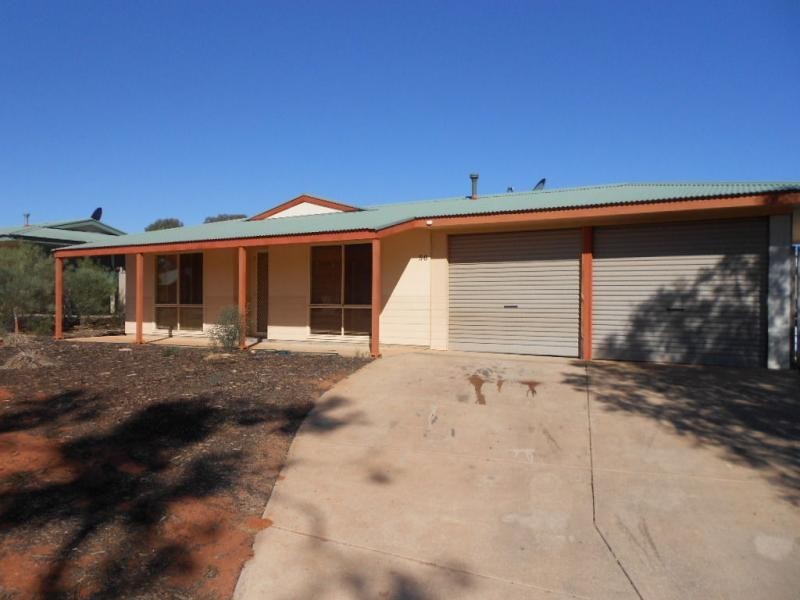 56 Hermit Street, Roxby Downs SA 5725