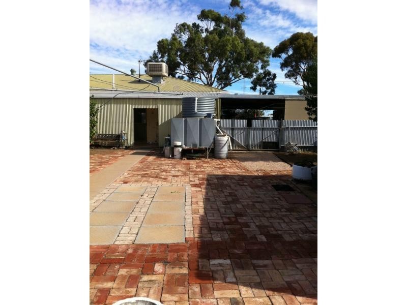 7 Lyons Street, Crystal Brook SA 5523