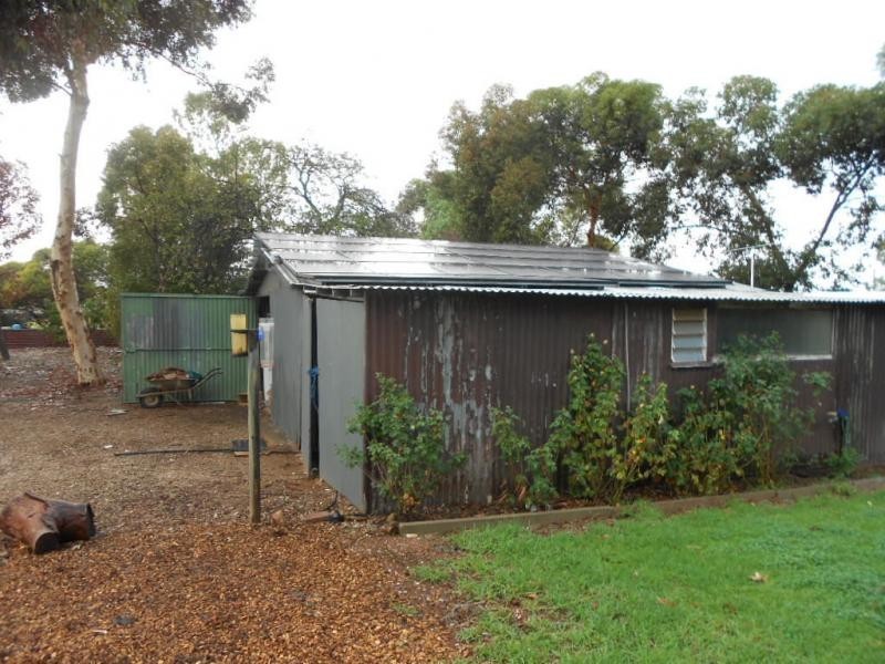 2 Cronin Street, Jamestown SA 5491