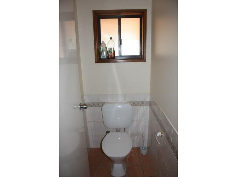 15 Mulgaria Crescent, Roxby Downs SA 5725