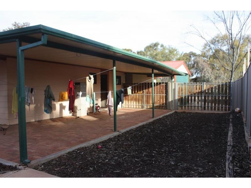 15 Mulgaria Crescent, Roxby Downs SA 5725