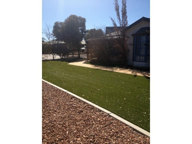 8 Cacatua Close, Roxby Downs SA 5725