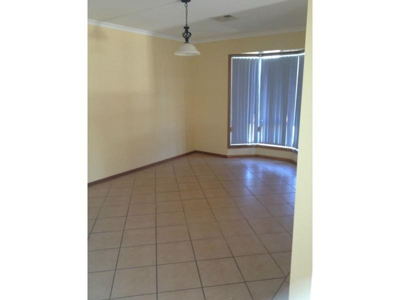 8 Cacatua Close, Roxby Downs SA 5725