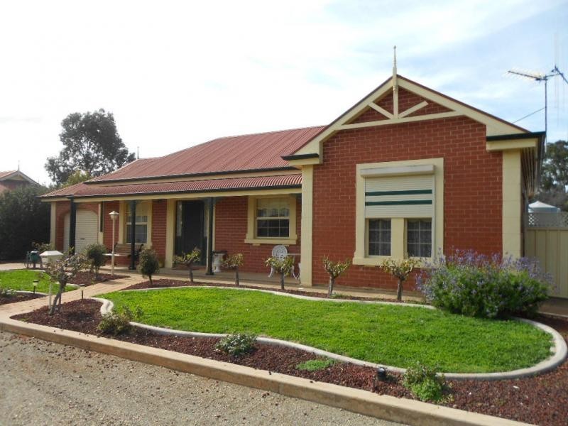 37 Clifton Road, Jamestown SA 5491