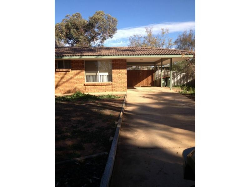 8 Blanche Court, Roxby Downs SA 5725