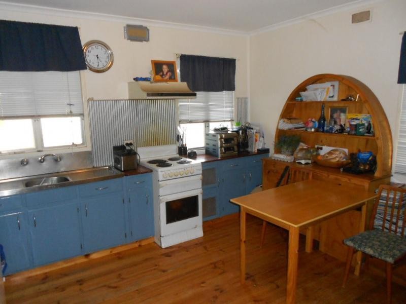 8 Cunningham Street, Crystal Brook SA 5523