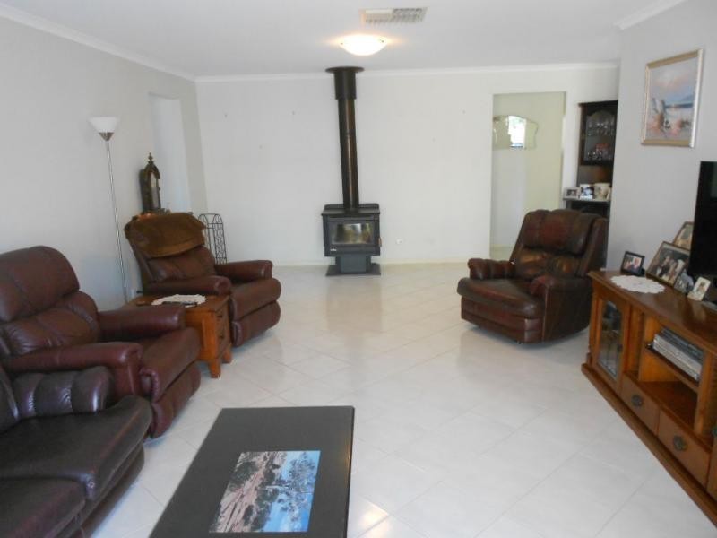 36 Bowman Street, Crystal Brook SA 5523