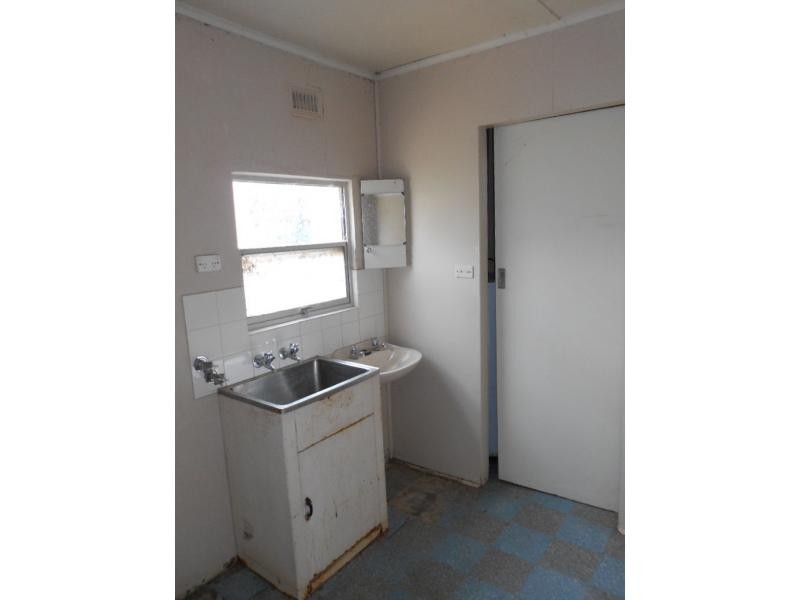 2 Bowman Street, Crystal Brook SA 5523