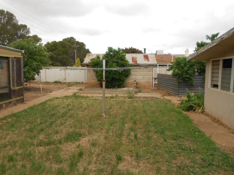 2 Bowman Street, Crystal Brook SA 5523