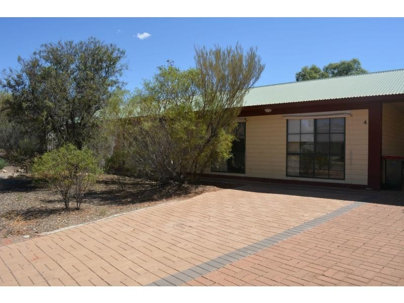 4 Emeroo Court, Roxby Downs SA 5725