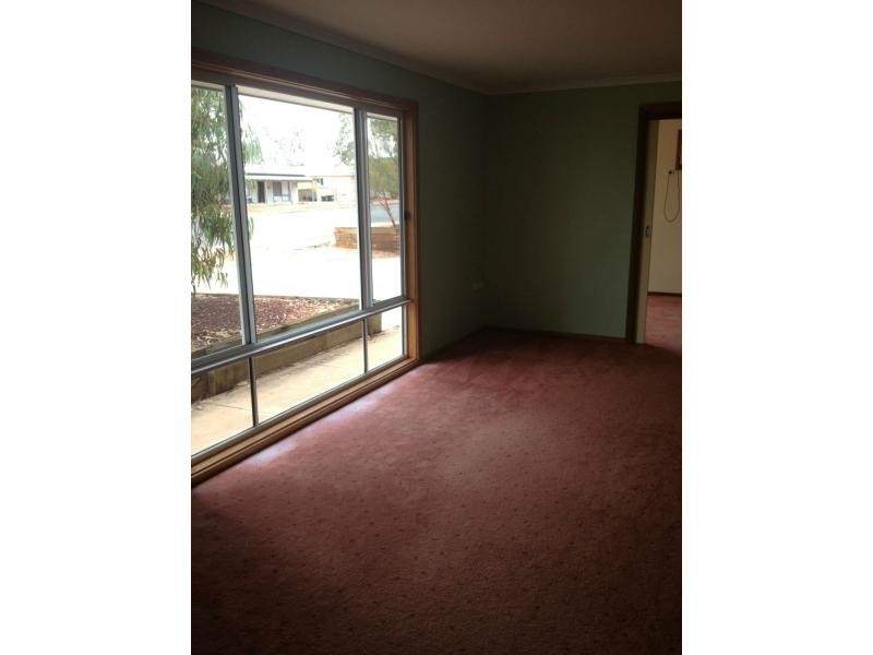 20 Bopeechee Street, Roxby Downs SA 5725