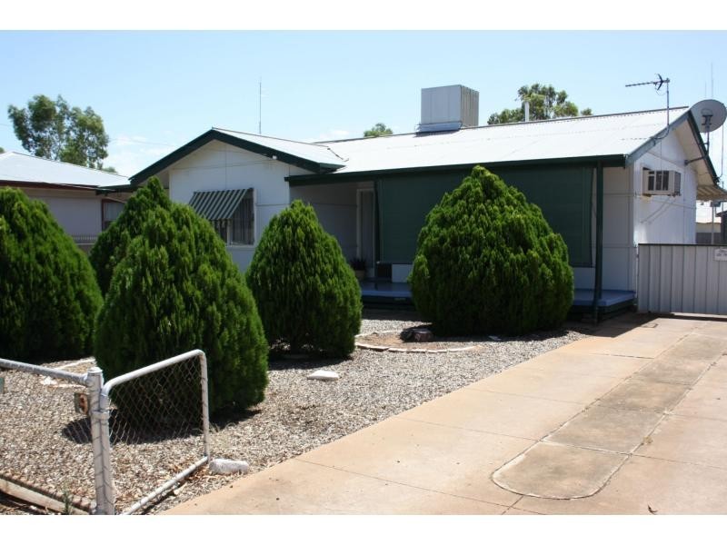 9 Flinders Street, Crystal Brook SA 5523