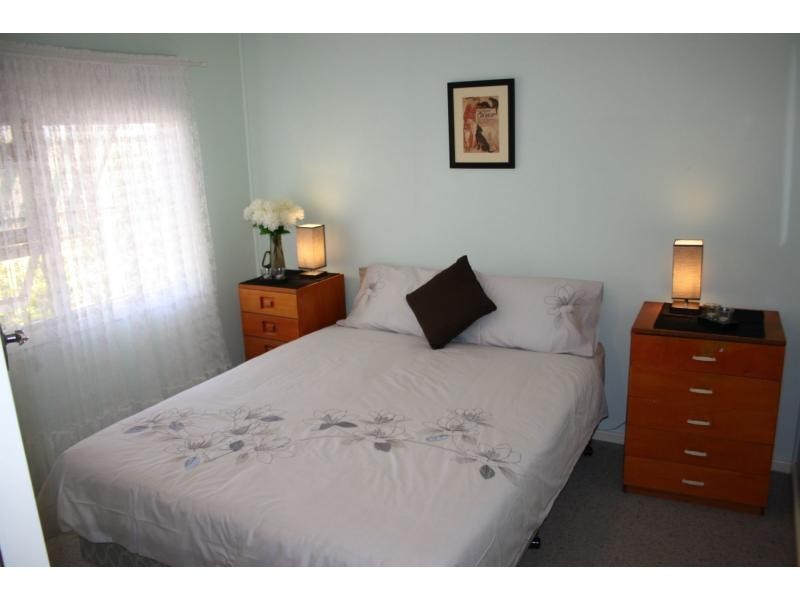 9 Flinders Street, Crystal Brook SA 5523