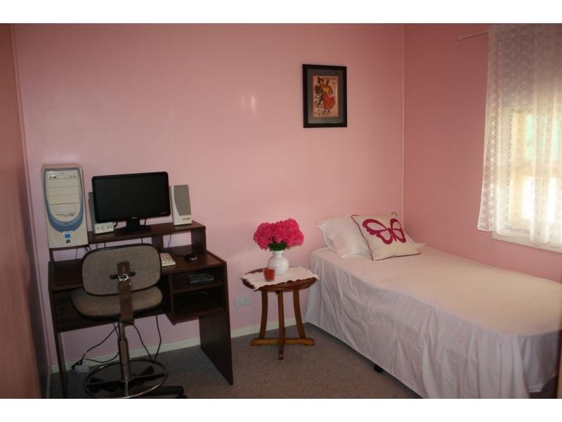 9 Flinders Street, Crystal Brook SA 5523