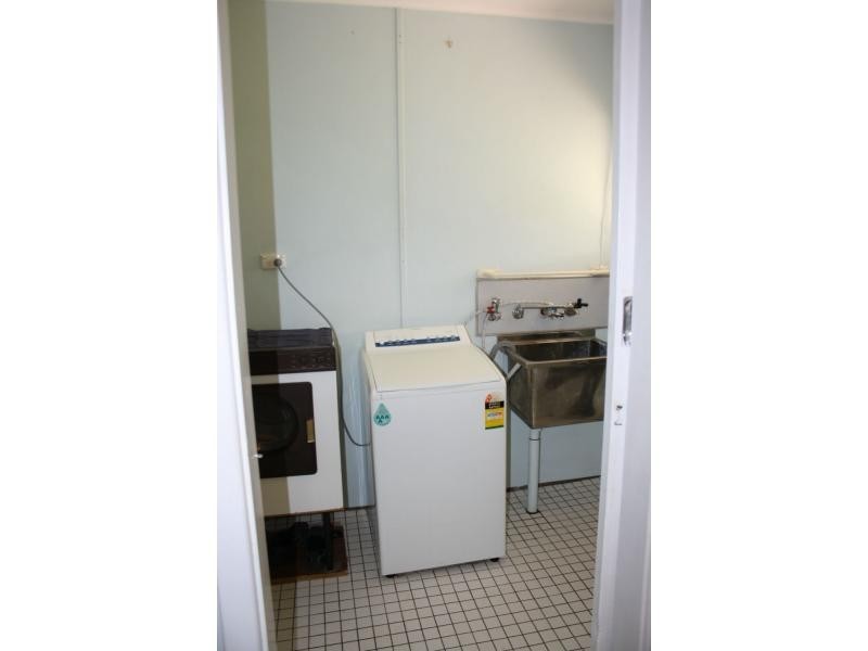 9 Flinders Street, Crystal Brook SA 5523