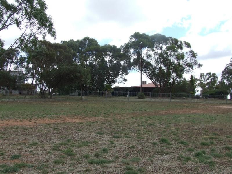 11 Bundock Parade, Laura SA 5480