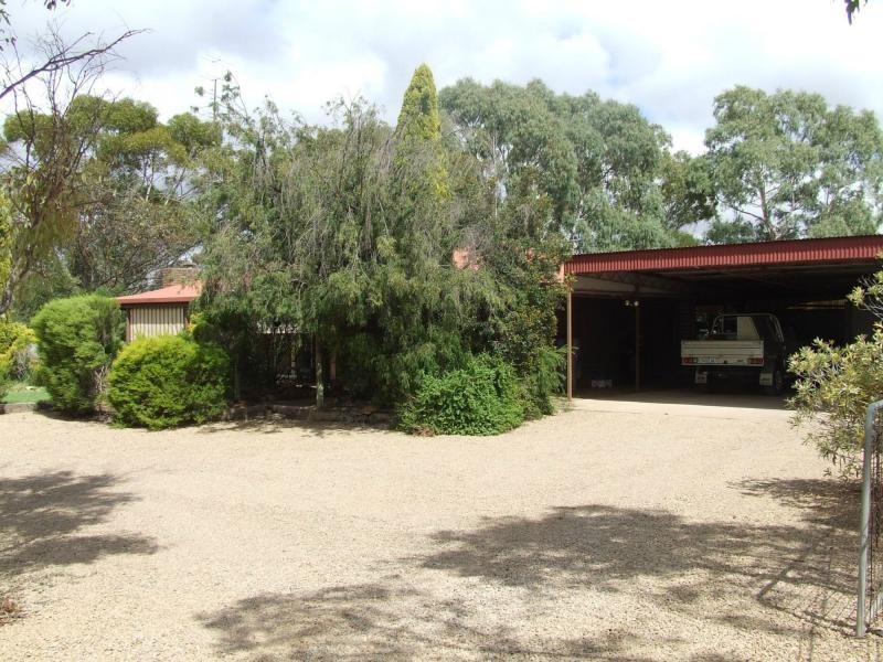 11 Bundock Parade, Laura SA 5480