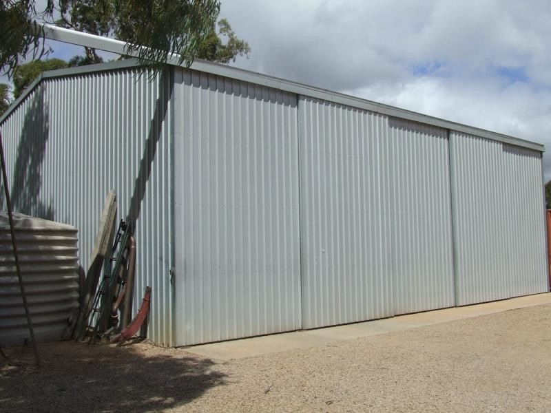 11 Bundock Parade, Laura SA 5480