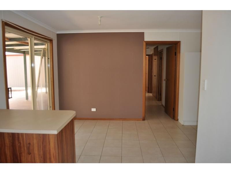 86 Axehead Road, Roxby Downs SA 5725