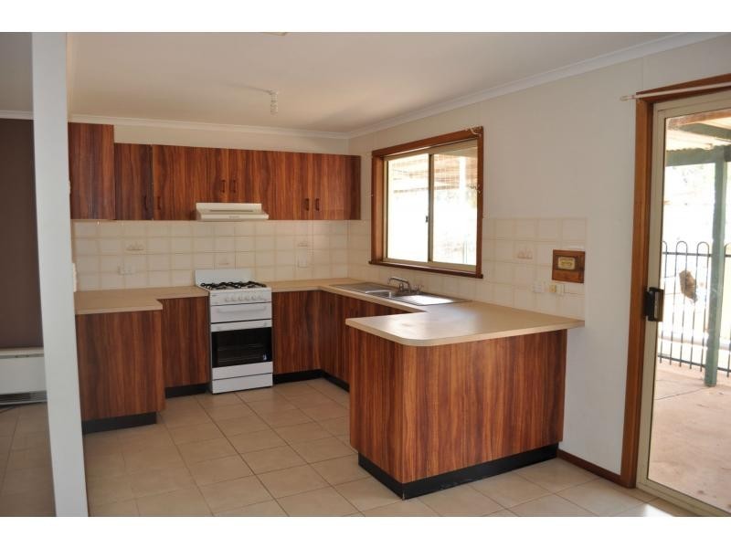 86 Axehead Road, Roxby Downs SA 5725