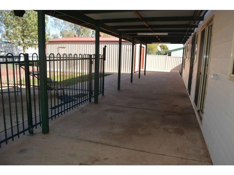 86 Axehead Road, Roxby Downs SA 5725