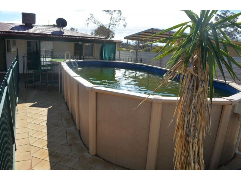 86 Axehead Road, Roxby Downs SA 5725