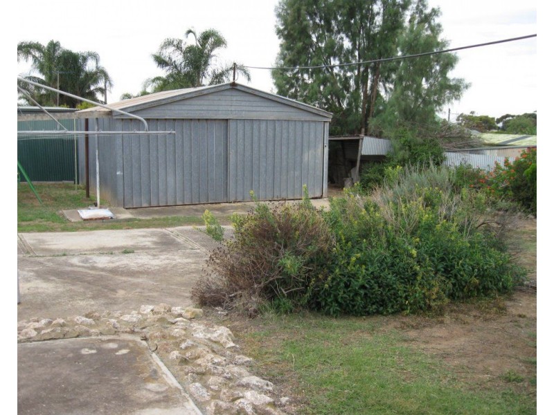 18 Wells Terrace, Price SA 5570