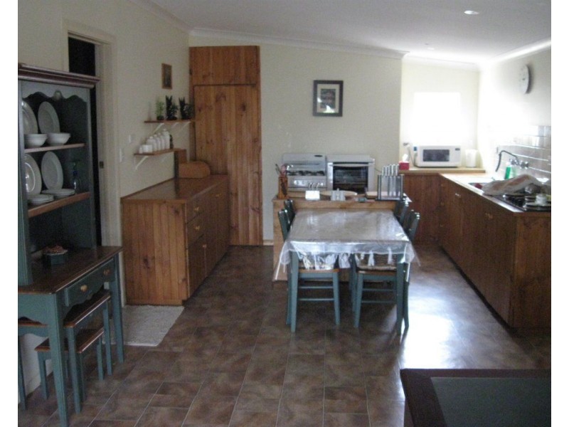 18 Wells Terrace, Price SA 5570