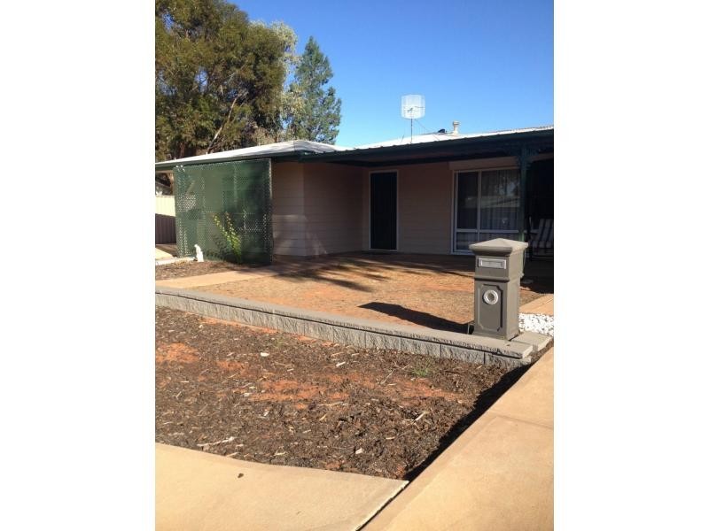 30 Bopeechee Street, Roxby Downs SA 5725