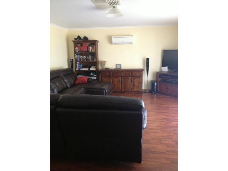 30 Bopeechee Street, Roxby Downs SA 5725